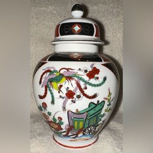 Vintage Japanese ginger jar with lid Ardco Fine‎ Quality Made In Japan 6”